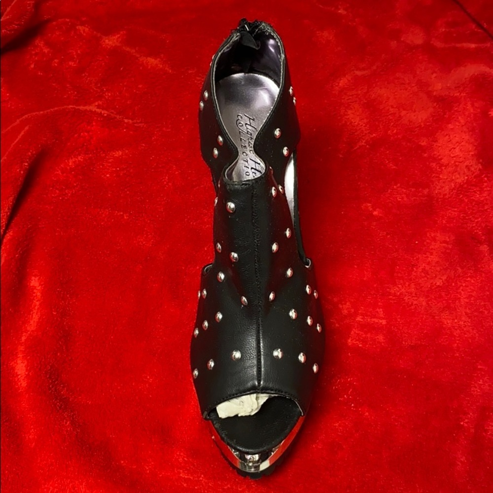 Heels - Picture 4 of 5